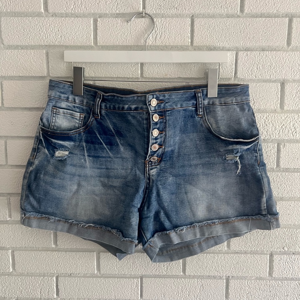 Mid-to-High Rise - Distressed Button-fly Shorts XL